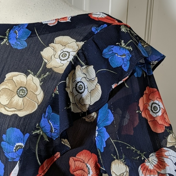 NWT ~ LUMIERE Peplum Hem Flowy Top - Picture 2 of 8